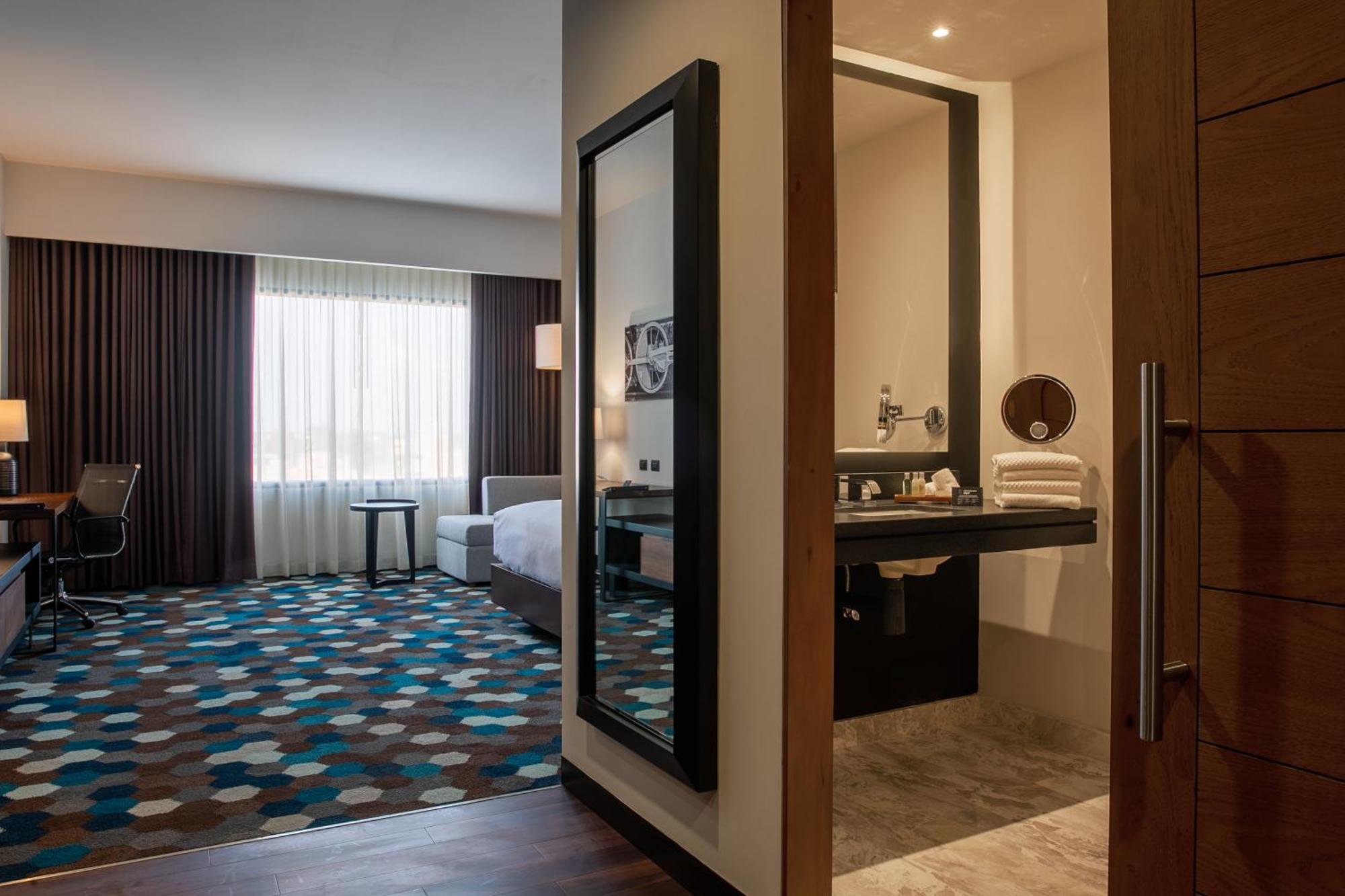 Doubletree By Hilton Celaya Celaya  Luaran gambar